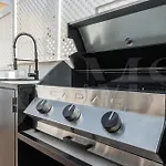 Sophisticated Apartment & Private Terrace - Center By Rems