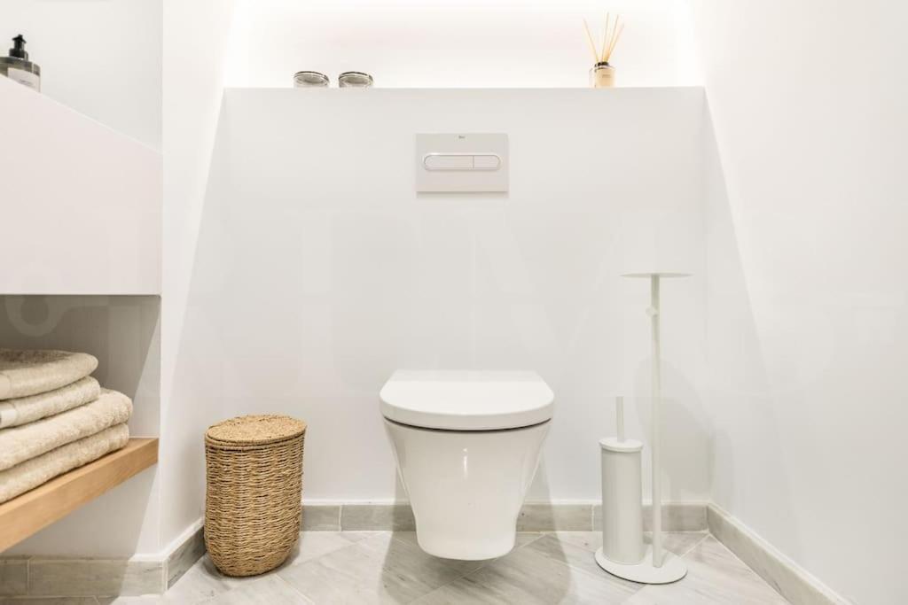 Appartamento Sophisticated & Private Terrace - Center By Rems *