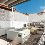 Sophisticated Apartment & Private Terrace - Center By Rems