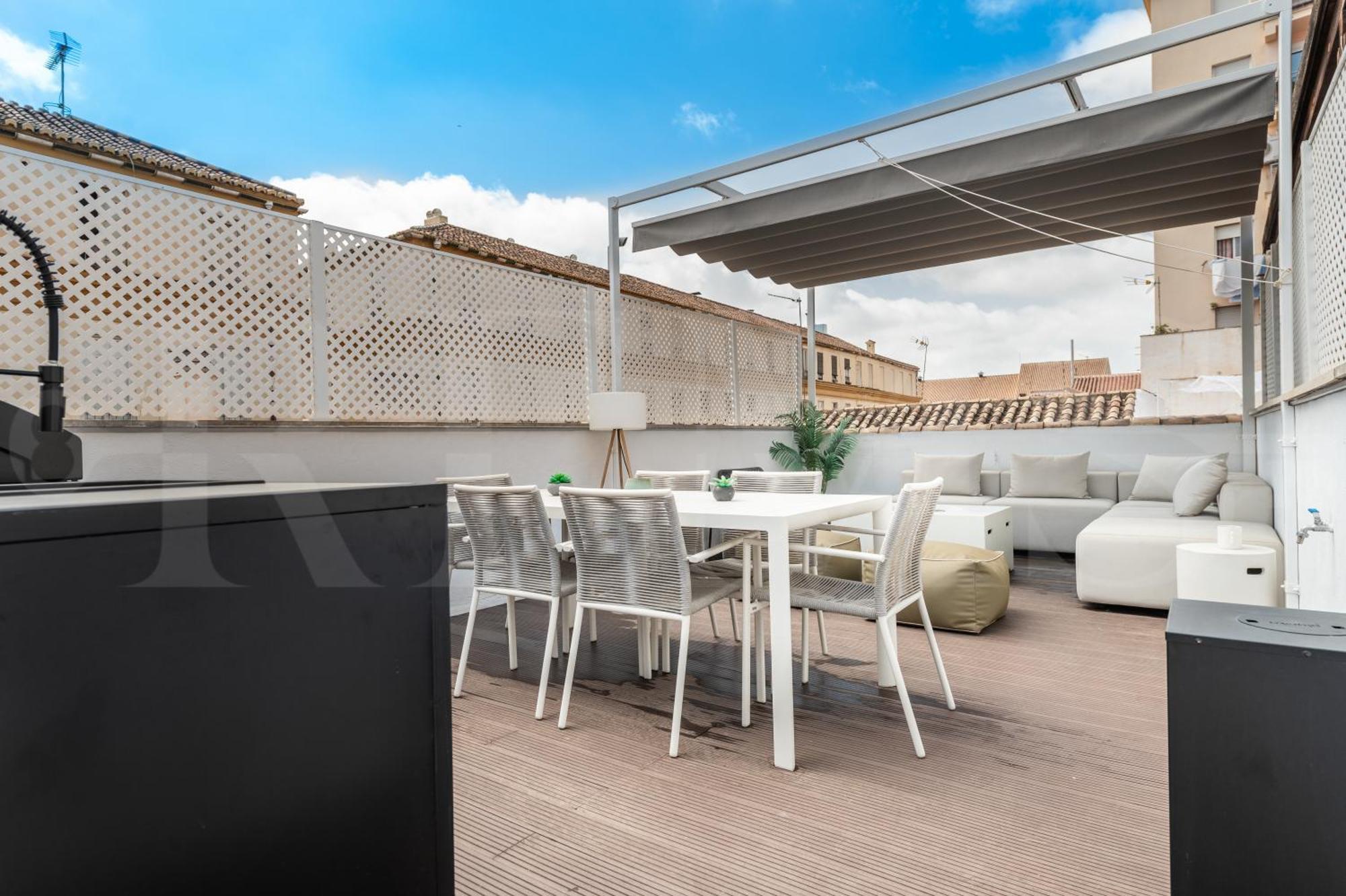 Sophisticated & Private Terrace - Center By Rems *